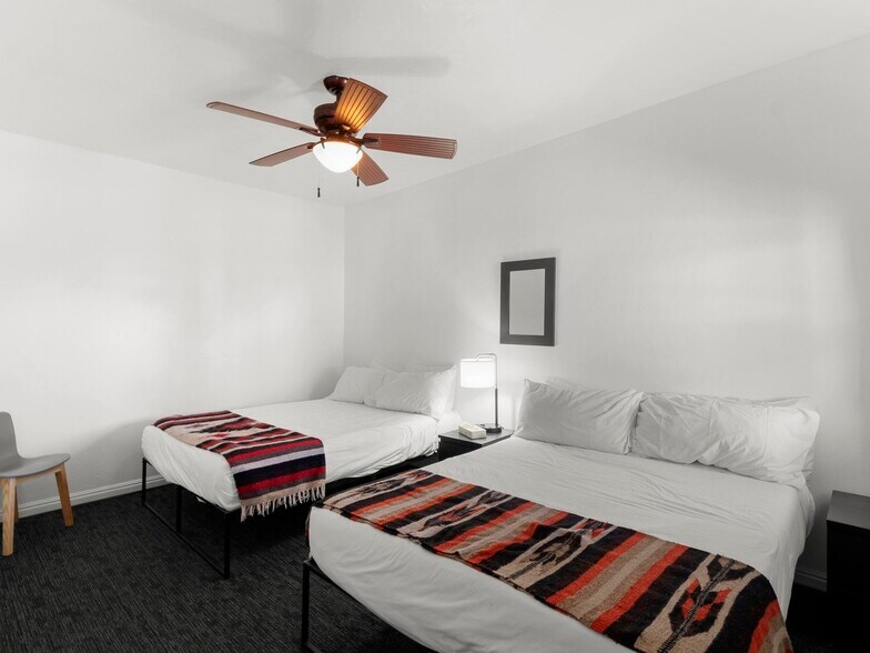 More Photos Of 475 W Main St, Escalante Hotel For Sale