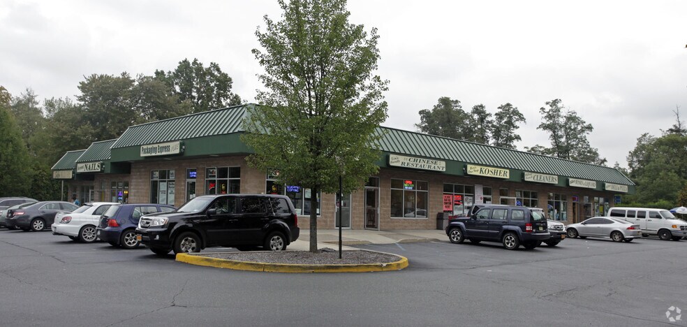 More Photos Of 368 New Hempstead Rd, New City General Retail For Sale
