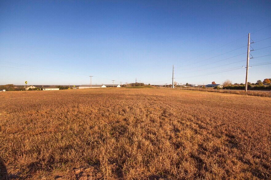 More Photos Of 2001 Spring Valley Rd, Junction City Land For Sale