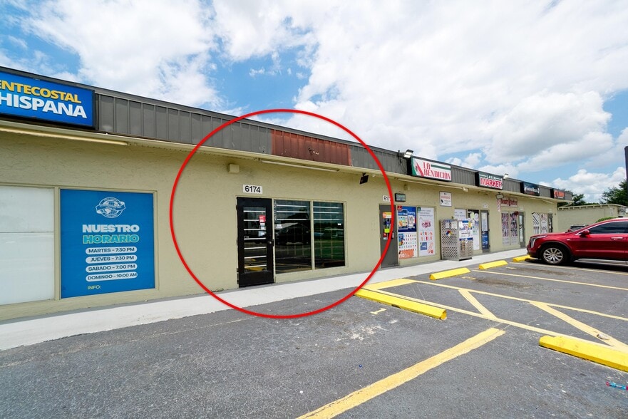 More Photos Of 6132 15th St E, Bradenton Storefront For Lease