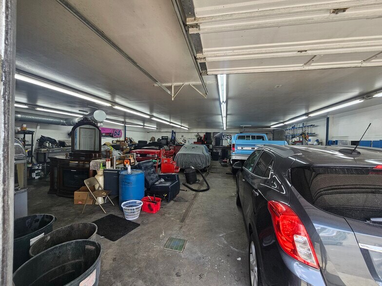 More Photos Of 2929 N Government Way, Coeur d'Alene Auto Dealership For Sale