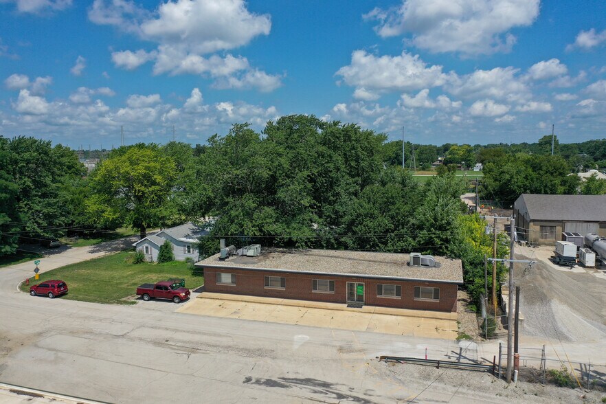More Photos Of 2602 N Morgan St, Decatur Office For Sale