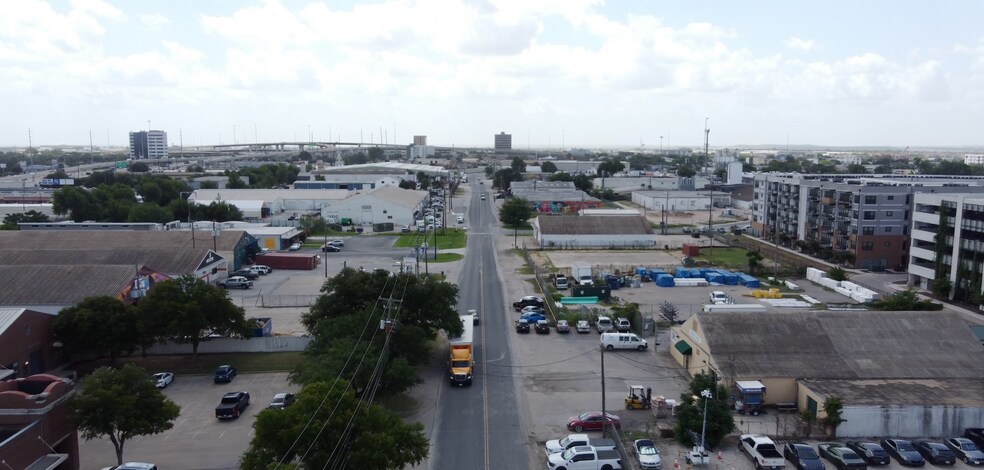 More Photos Of 201-217 Industrial Blvd, Austin Warehouse For Lease