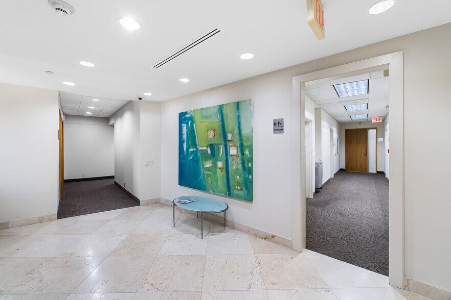 More Photos Of 8000 N Federal Hwy, Boca Raton Medical For Lease