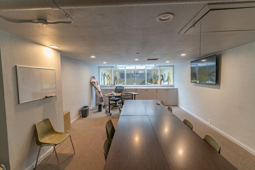 More Photos Of 416-420 15th St, Oakland Storefront For Sale