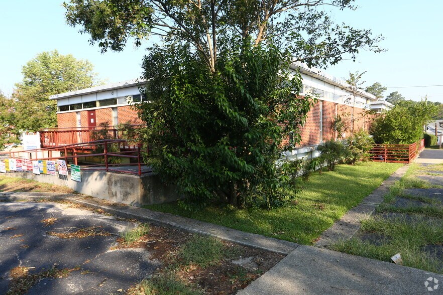 More Photos Of 907 Hay St, Fayetteville Medical For Sale