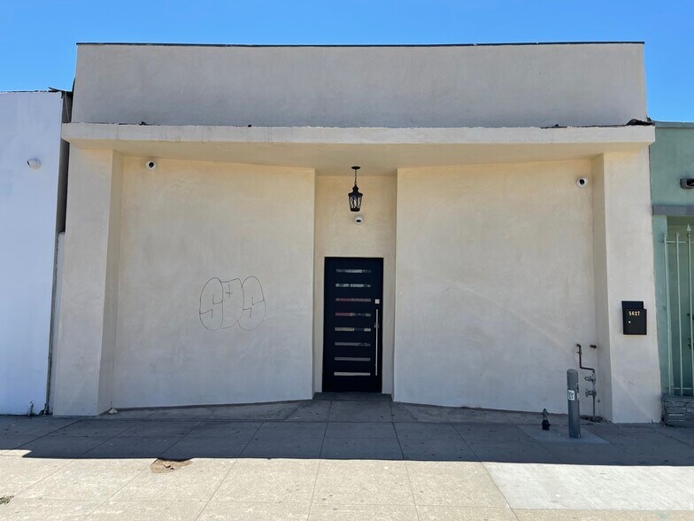 More Photos Of 5627 Cahuenga Blvd, North Hollywood Office For Sale