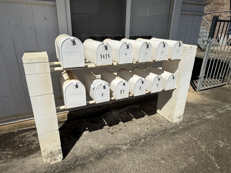 More Photos Of 1424 Gulick Ave, Honolulu Multifamily For Sale