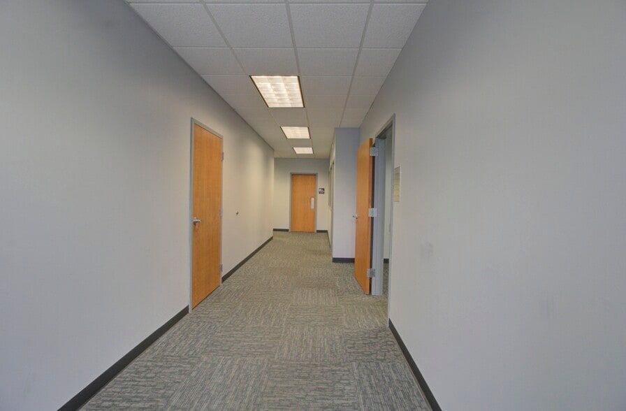 More Photos Of 366 N Portland Way, Galion Medical For Lease