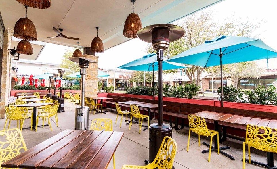 More Photos Of 9910-9920 Gaston Rd, Katy Storefront For Lease