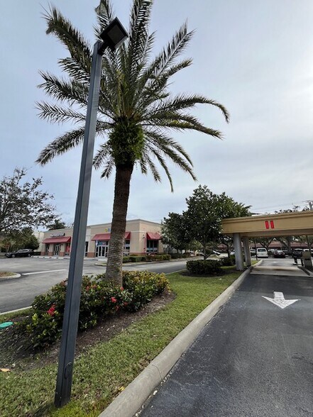 More Photos Of 3325 W Hillsboro Blvd, Deerfield Beach Bank For Lease