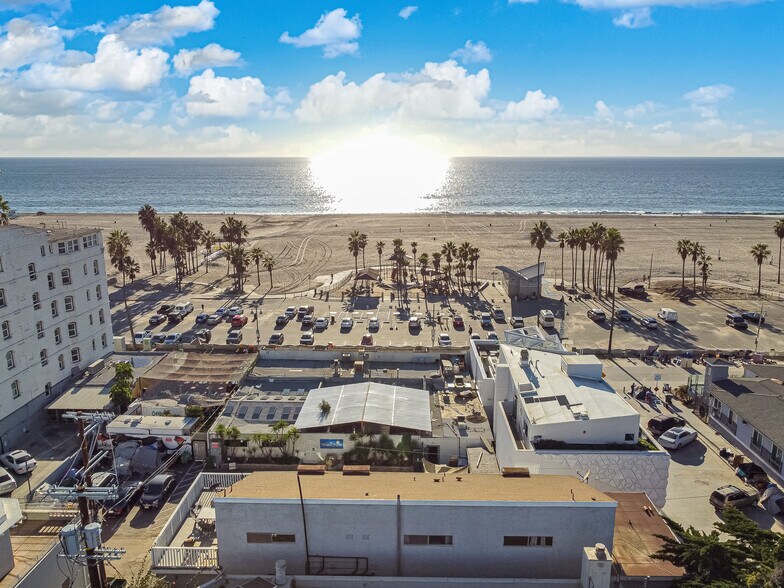 More Photos Of 14 Ozone Ave, Venice Apartments For Sale