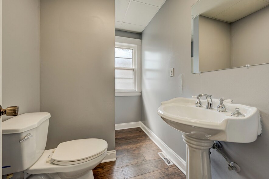 More Photos Of 4432 Pearl Rd, Cleveland Specialty For Sale