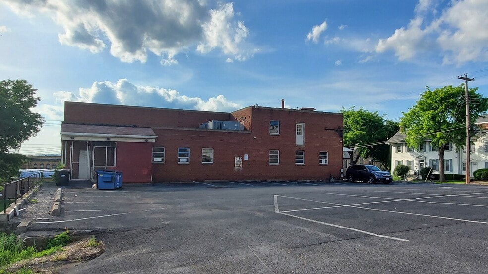 More Photos Of 494 Spruce St, Morgantown Freestanding For Sale