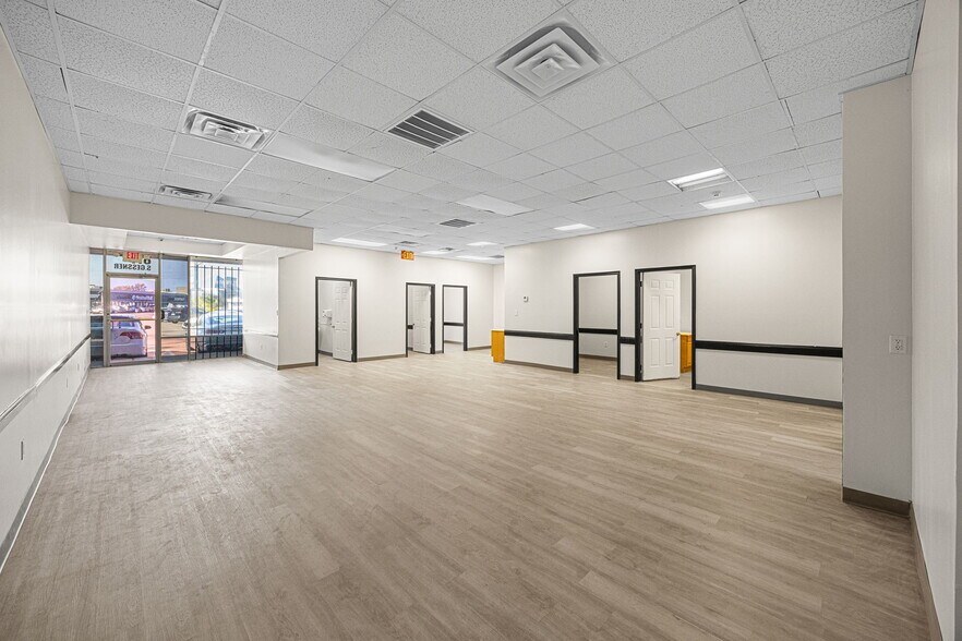 More Photos Of 8777 S Gessner Dr, Houston Freestanding For Lease