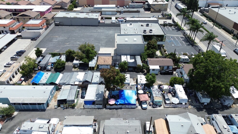 More Photos Of 7233 Somerset Blvd, Paramount Multifamily For Sale