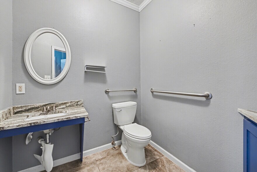 More Photos Of 1227 S College Ave, Bryan Office For Sale