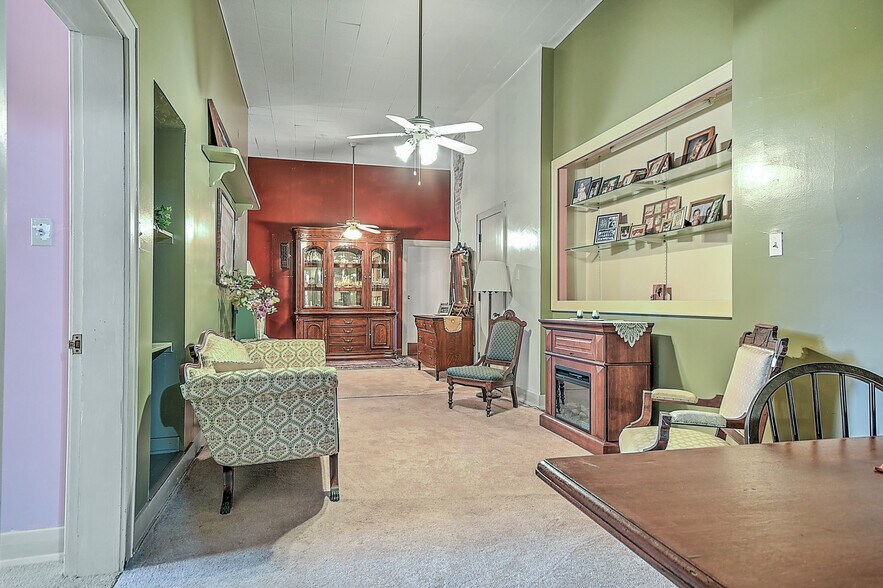 More Photos Of 19407 Bethel Rd, Abingdon Flex For Sale