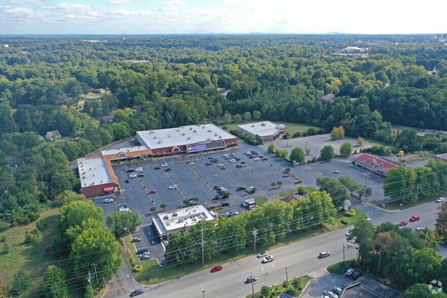More Photos Of 1116 Eastchester Dr, High Point Unknown For Lease