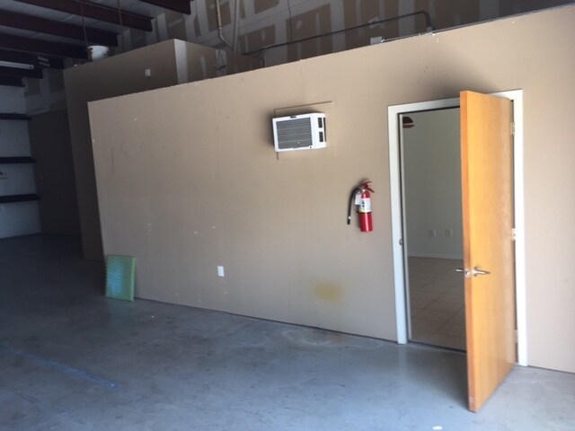 More Photos Of 451 W Nolana Loop, Pharr Warehouse For Lease