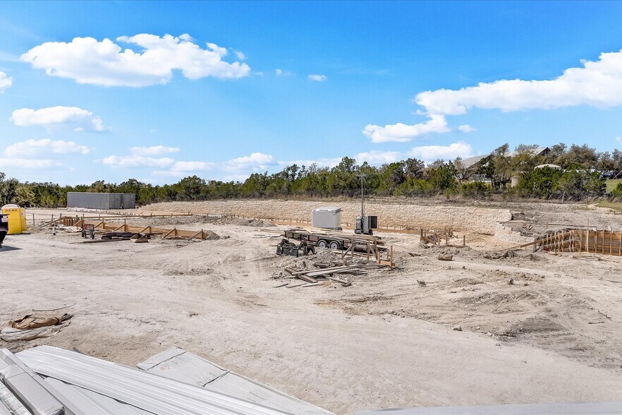 More Photos Of 451 Farrell Rd, Dripping Springs Light Distribution For Sale