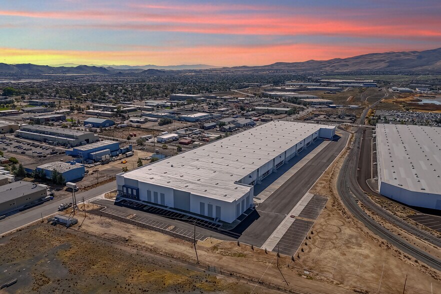 More Photos Of 14003 Mount Anderson St, Reno Distribution For Lease