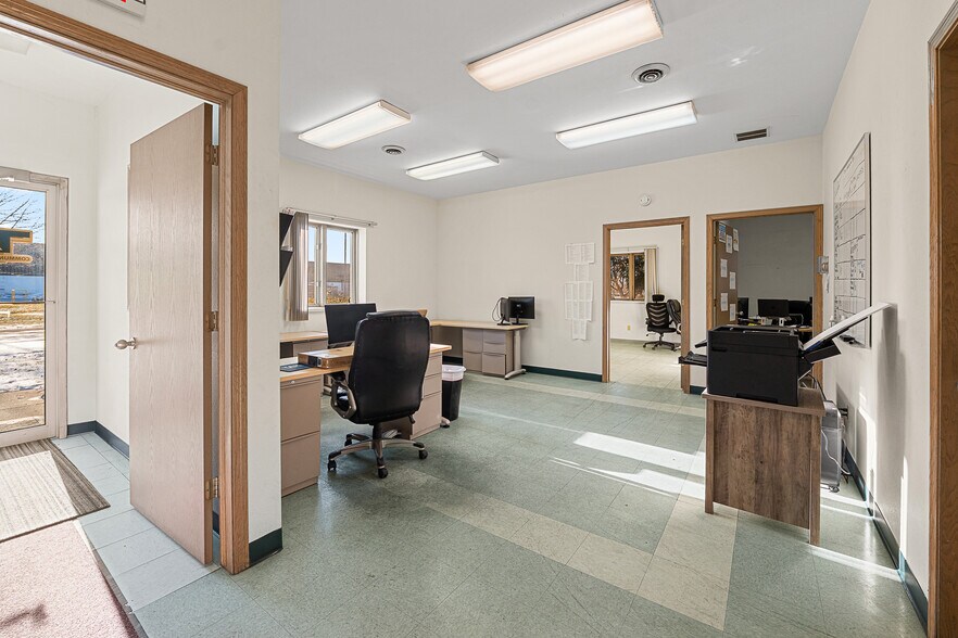 More Photos Of 65 Blodgett Ct, Fond Du Lac Warehouse For Sale