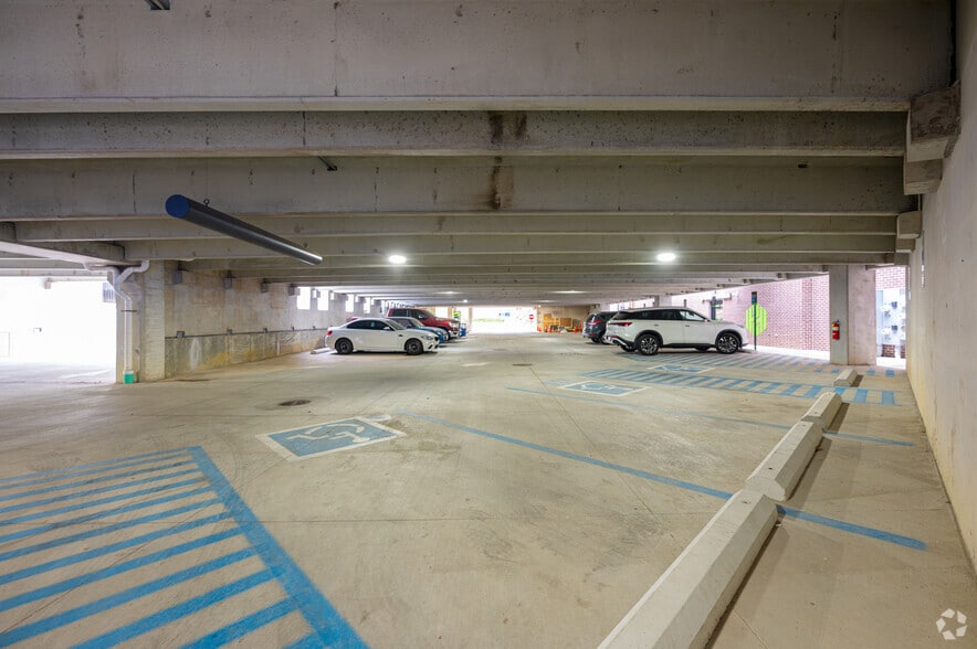 More Photos Of 1155 S Rangeline Rd, Carmel Apartments For Lease