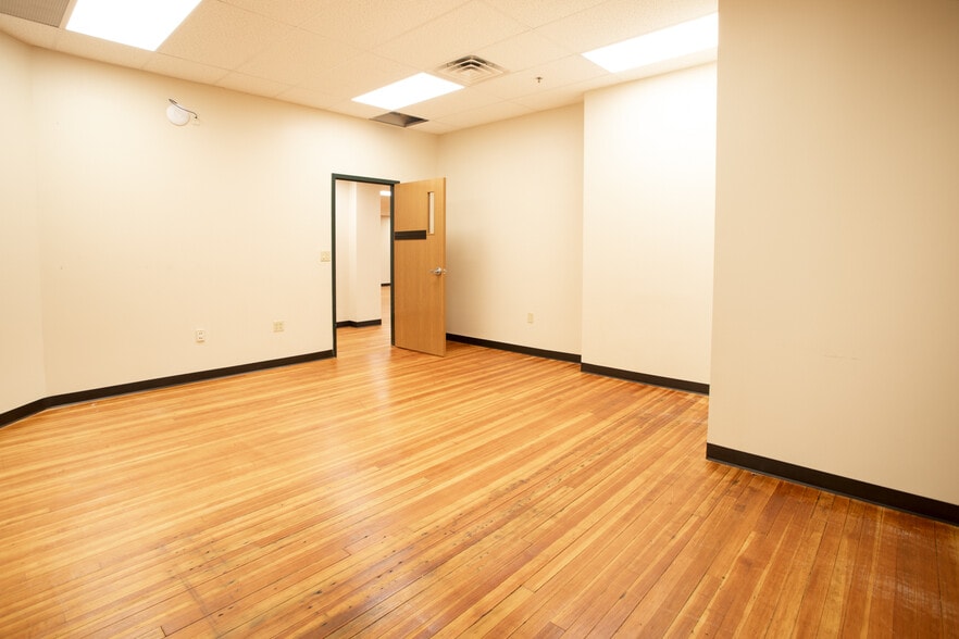 More Photos Of 139 S Main St, Fall River Office For Sale