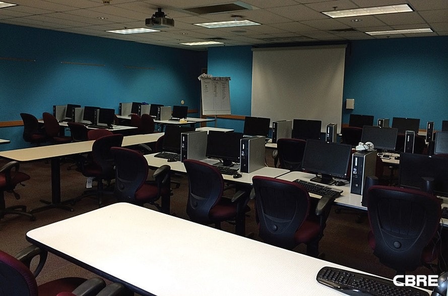 More Photos Of 954 Marcon Blvd, Allentown Office For Sale