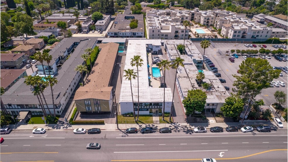 More Photos Of 11940 Burbank Blvd, Valley Village Apartments For Sale