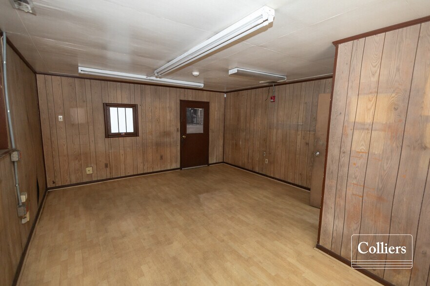 More Photos Of 1812 Mascaro Ln, Port Royal Industrial For Lease