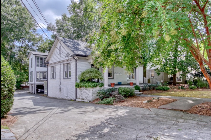More Photos Of 3091 E Shadowlawn Dr, Atlanta Storefront Retail Office For Lease