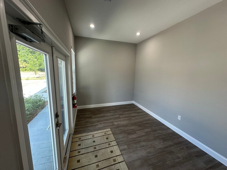 More Photos Of 708 Cactus Ridge Cir, Seffner Medical For Lease
