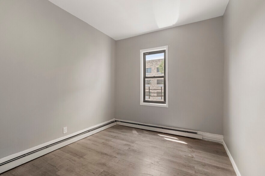 More Photos Of 1711 Zerega Ave, Bronx Storefront Retail Residential For Sale