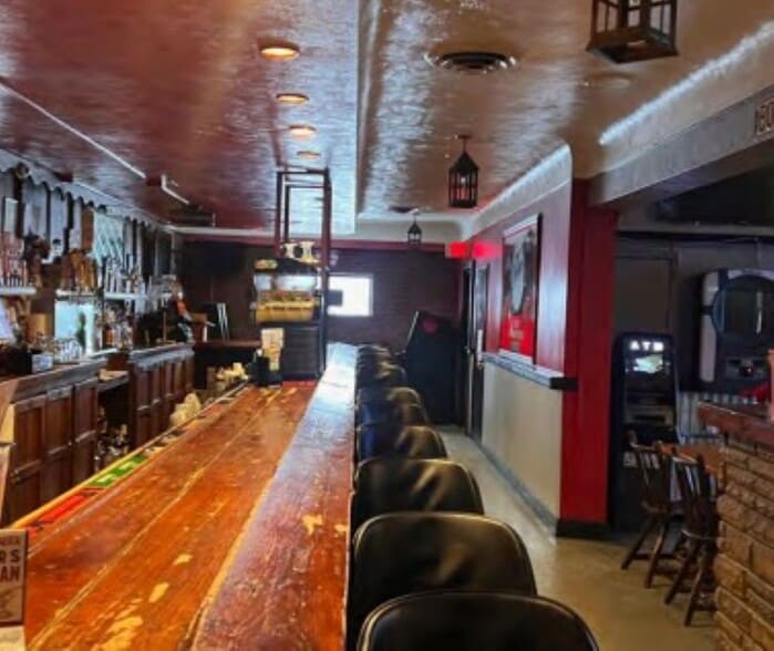 More Photos Of 22401 Huron River Dr, Rockwood Bar For Sale