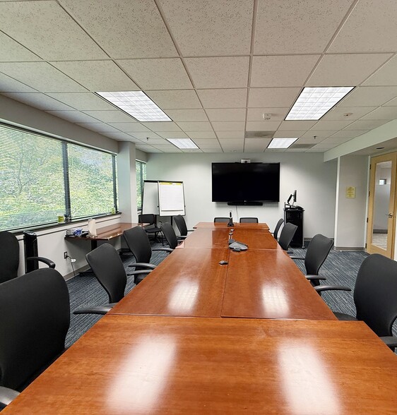More Photos Of 100 Avon St, Charlottesville Office For Lease