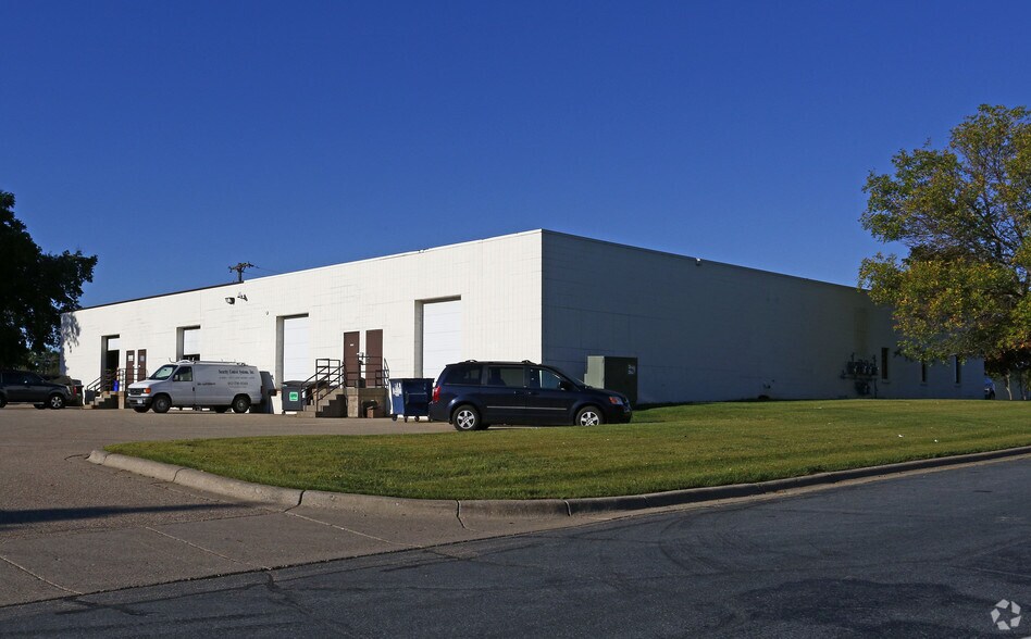 More Photos Of 12101-12109 12th Ave S, Burnsville Light Manufacturing For Lease