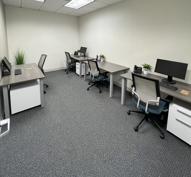 More Photos Of 101 NE 3rd Ave, Fort Lauderdale Coworking Space