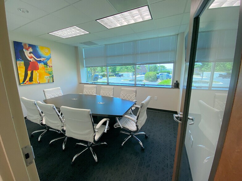 More Photos Of 131 Plantation Ridge Dr, Mooresville Office For Lease