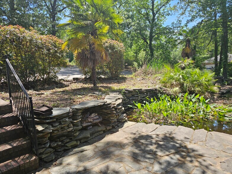 More Photos Of 301 Ramblin Rd, West Columbia Office For Sale