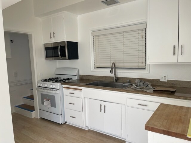 More Photos Of 10730 Riverside Dr, Toluca Lake Medical For Sale