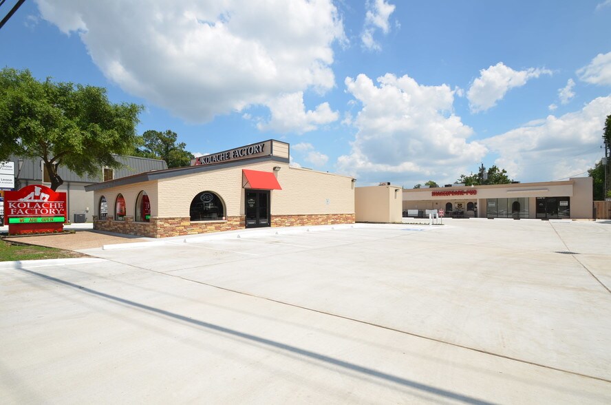 More Photos Of 14129 Memorial Dr, Houston Restaurant For Sale