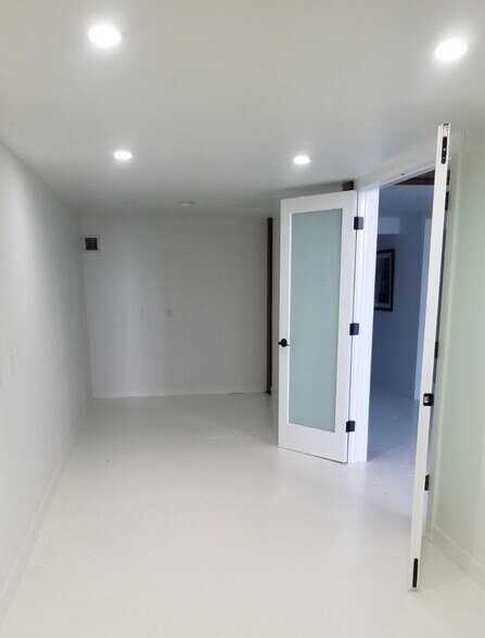 More Photos Of 10012 79 Av NW, Edmonton Office For Sale