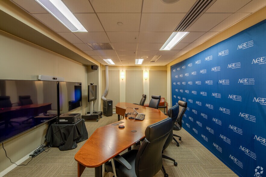 More Photos Of 1 DuPont Cir NW, Washington Office For Lease