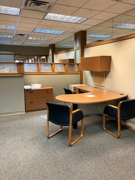 More Photos Of 331 N Central Ave, Duluth Bank For Lease