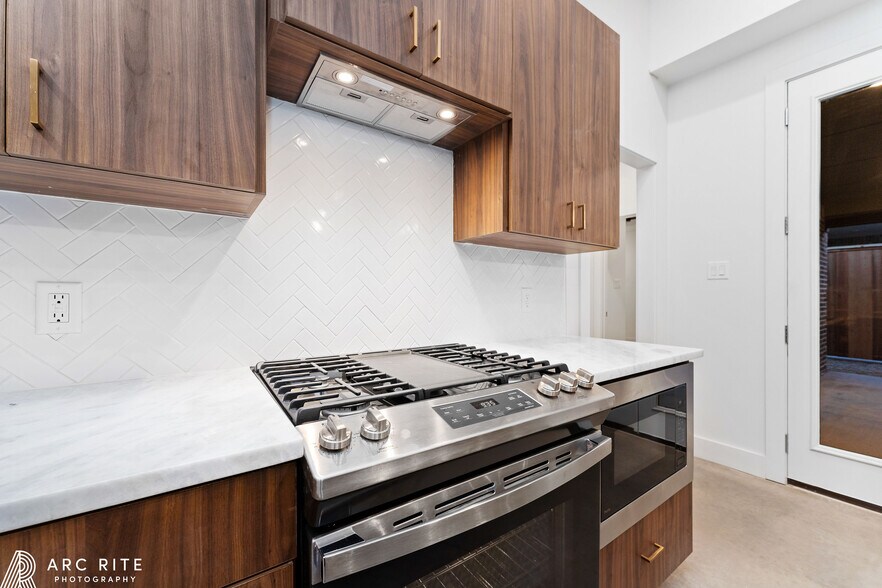 More Photos Of 4535 22nd Pl, Lubbock Multifamily For Sale