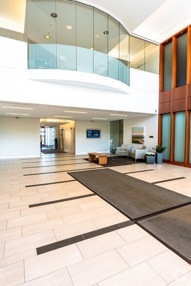 More Photos Of 1650 Lake Cook Rd, Deerfield Office For Lease