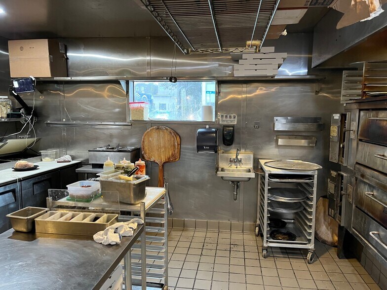 More Photos Of 6613 Hollis St, Emeryville Flex For Sale