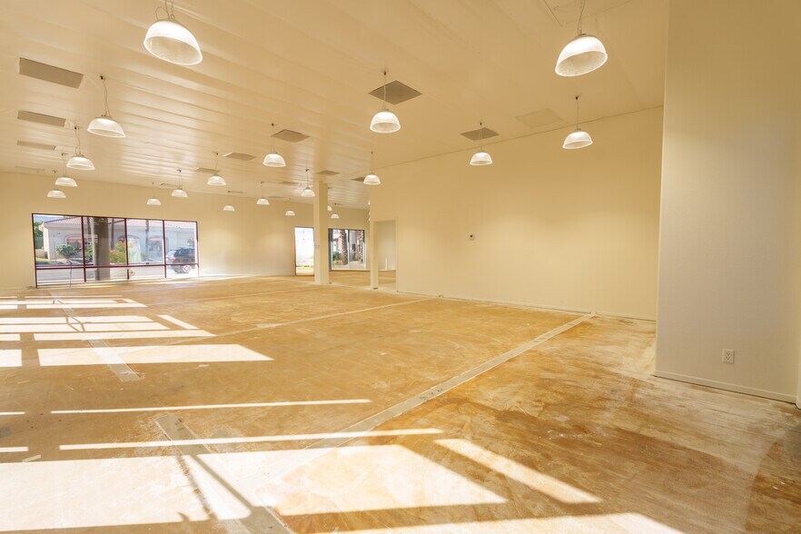 More Photos Of 68828 Ramon Rd, Cathedral City Office For Lease